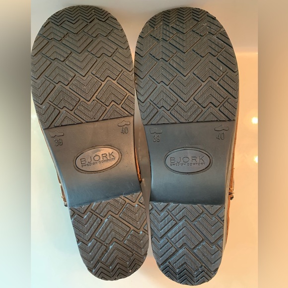 Bjork shoes | Swedish comfort | brown tooled floral clog mu|e | Size 9 Eur 39-40 - Picture 9 of 16